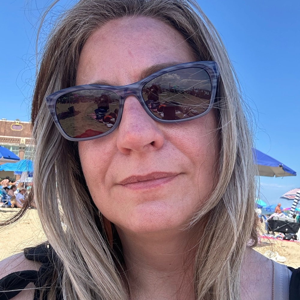 Meet your Posher, Dawn m